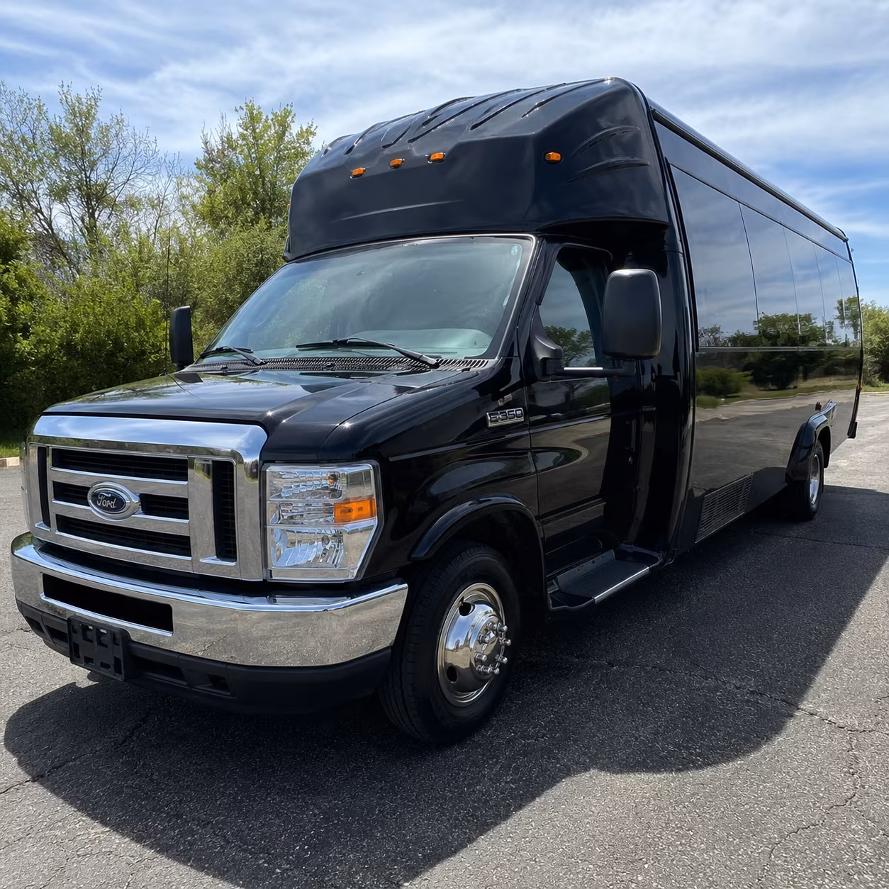 Glendale Homecoming & Prom Party Bus Rentals