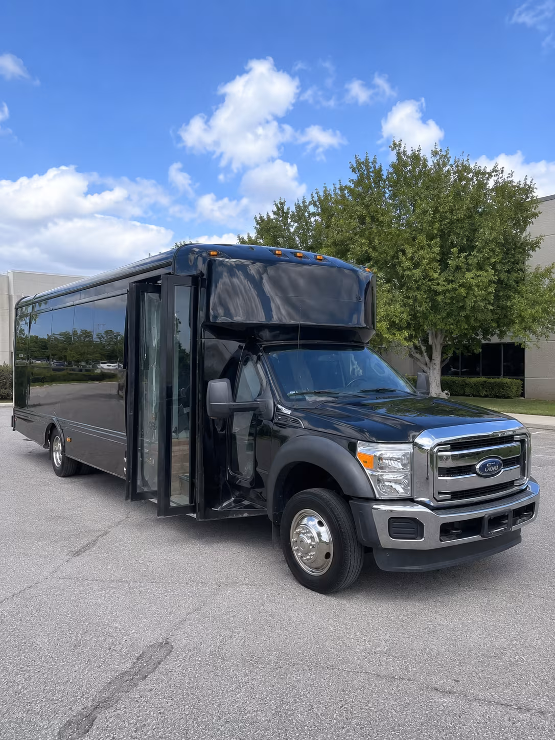 Phoenix Winery Tour & Pub Crawl Transportation party bus exterior